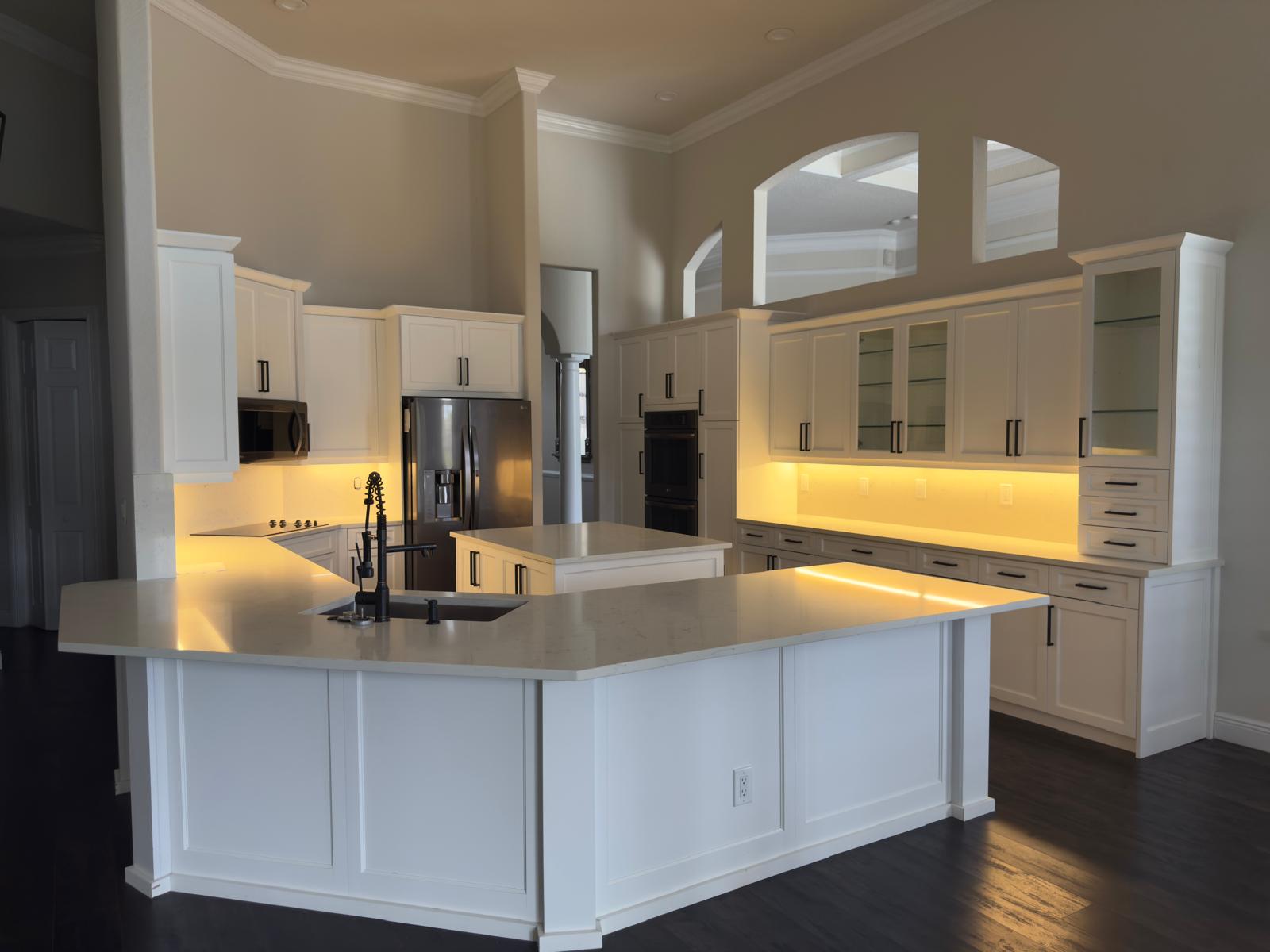 White kitchen marble countertops - LMV Construction