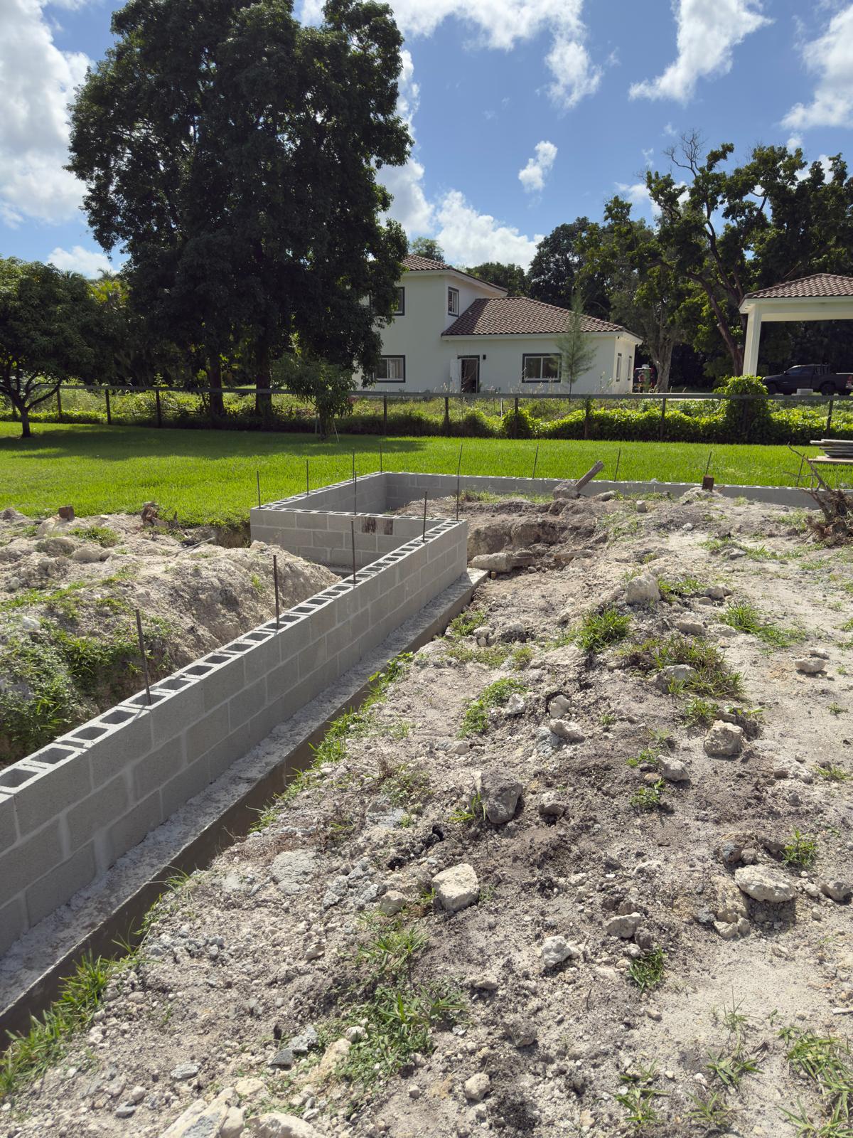 Covered outdoor structure tile roof - LMV Construction