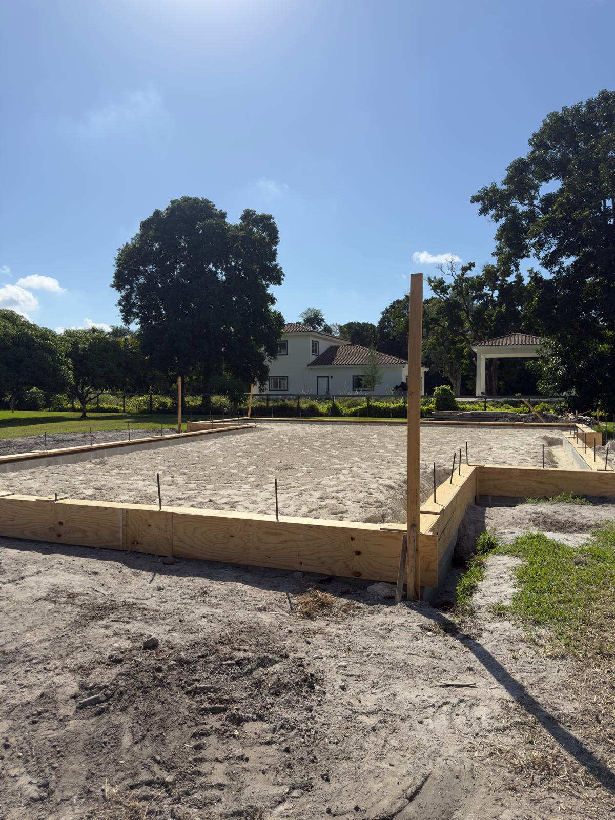 Concrete mixer truck - LMV Construction